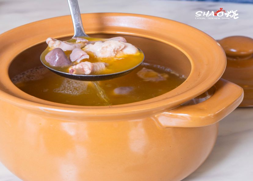 Pepper Chicken Soup With Pork Stomach 猪肚鸡汤